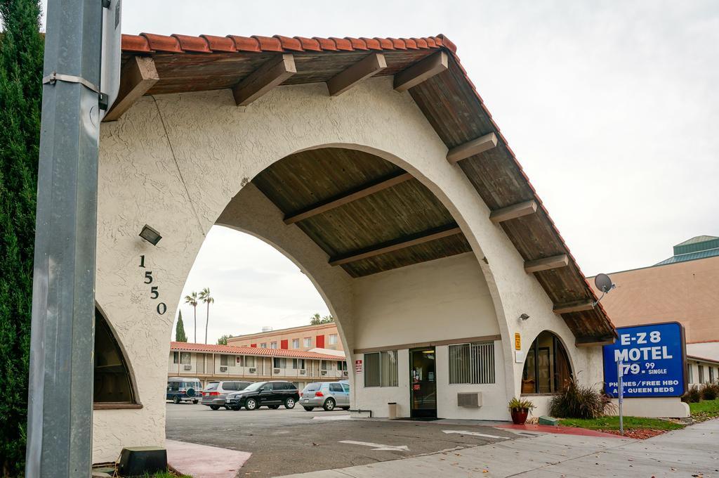 Ez 8 Motel San Jose I المظهر الخارجي الصورة